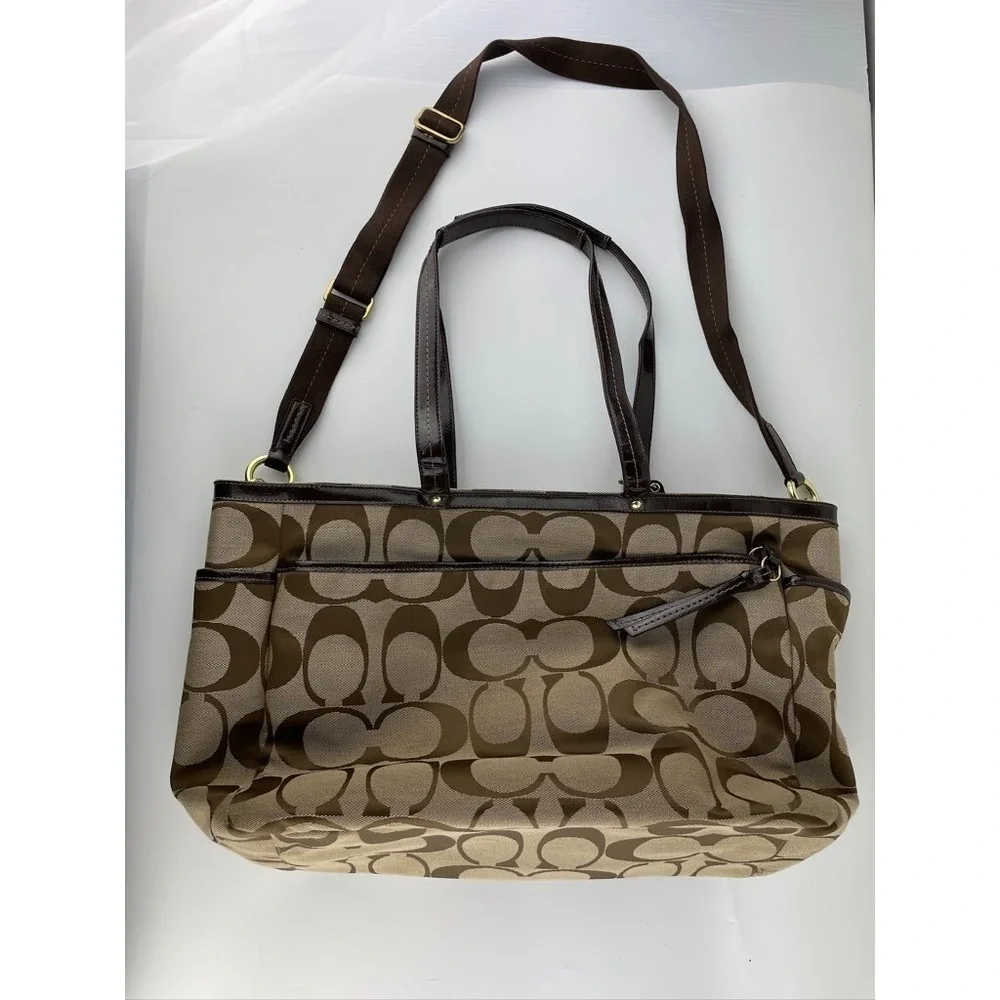 Coach Signature Multifunction Baby Diaper Tote w changing pad Travel Bag NWOT